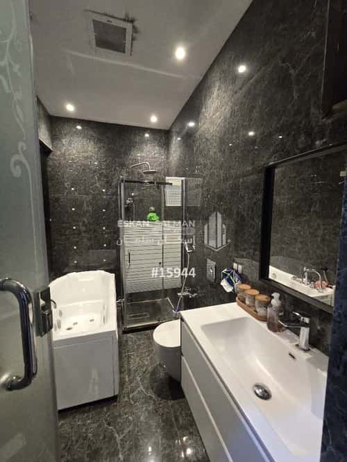 8 bedroom villa in Al Aridh 1