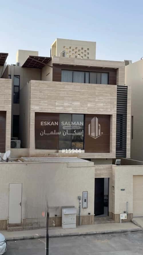 فيلا 8 غرف في العارض 5