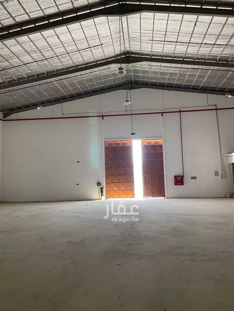 1200 sqm warehouse in Taibah 6
