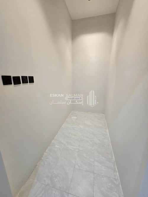 3 bedroom apartment in Al Yarmouk 5