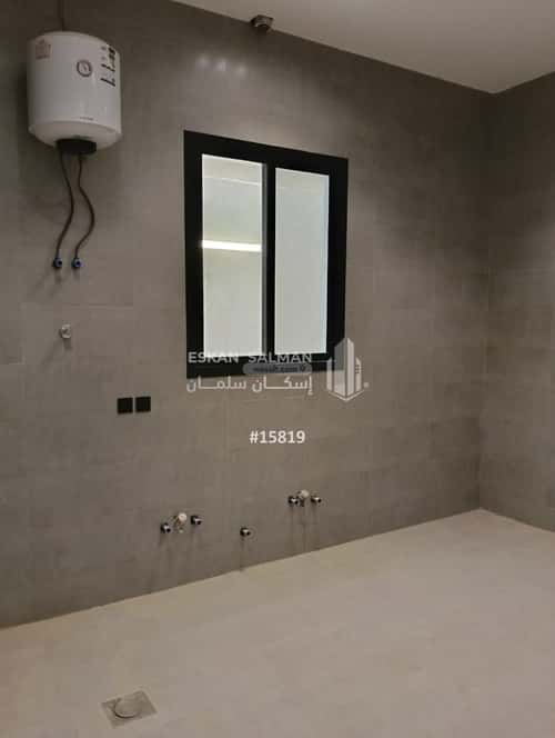 6 bedroom floor in Al Maizilah 4