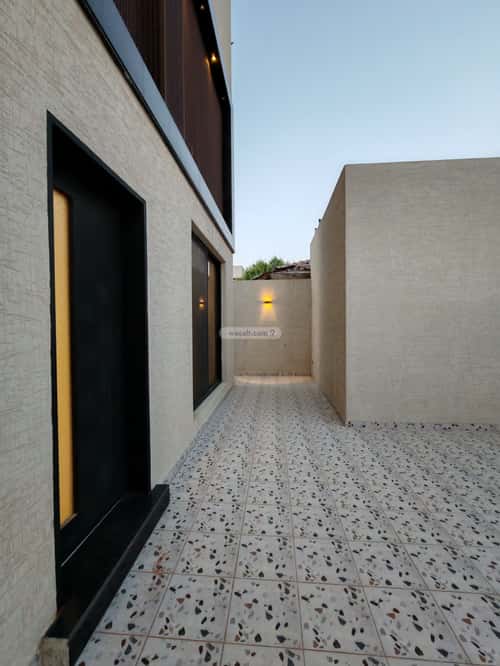 3 bedroom floor in Al Aridh 4