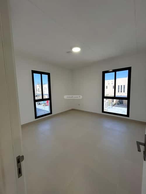 4 bedroom villa in Sidrah 5