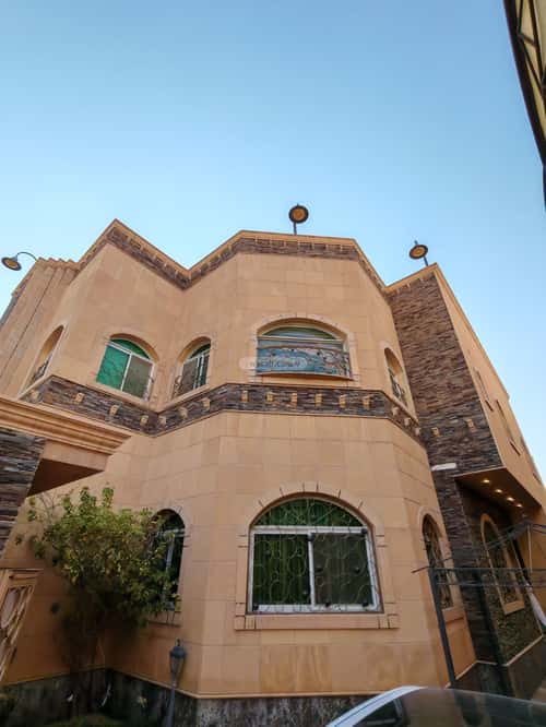 6 bedroom villa in Al Rabie 4
