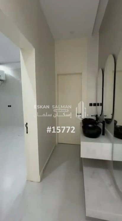 10 bedroom villa in Al Janadriyah 7