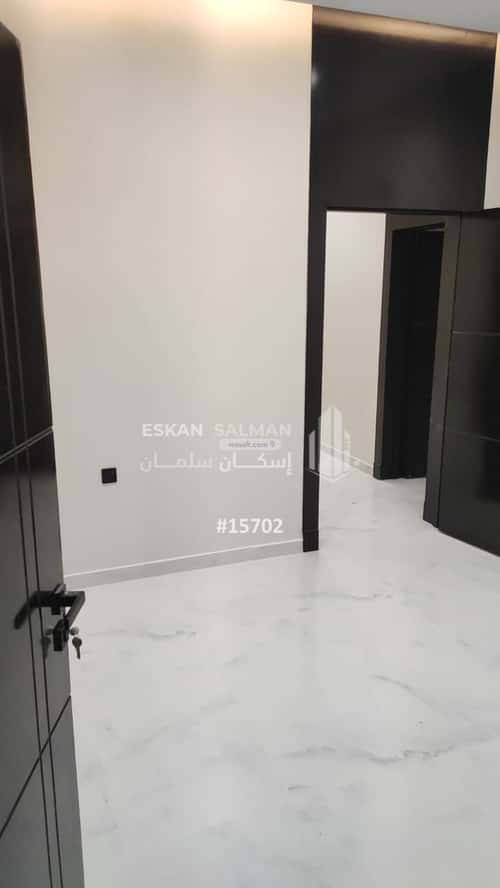 5 bedroom floor in Al Janadriyah 2