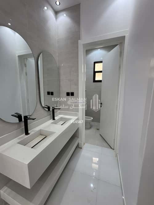 9 bedroom villa in Al Janadriyah 3