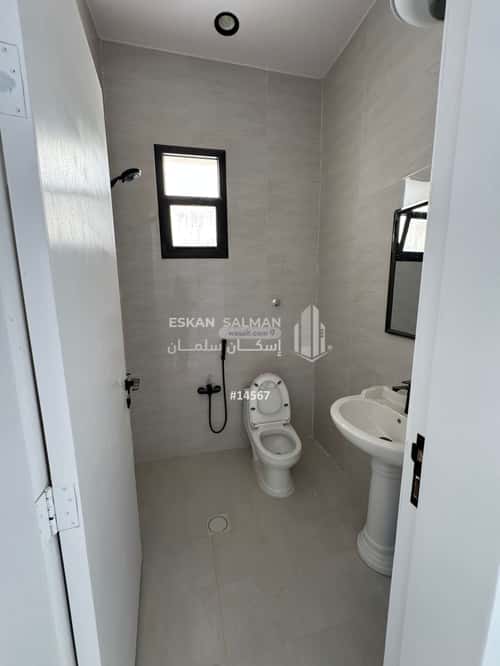 9 bedroom villa in Al Janadriyah 9