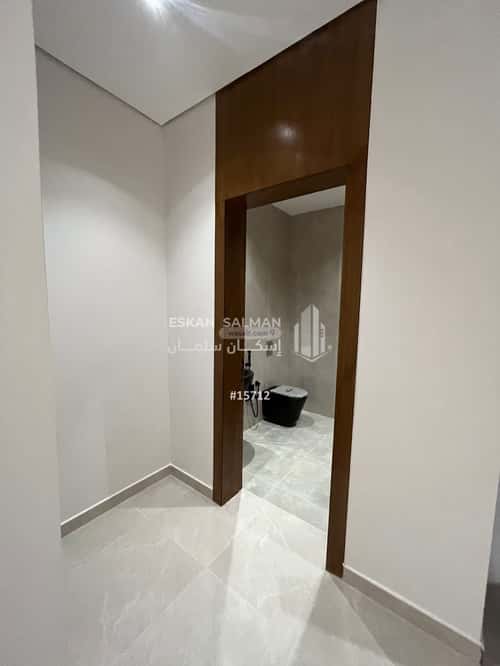 فيلا 8 غرف في الرمال 1