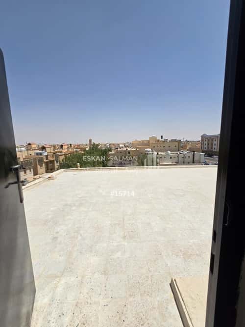 6 bedroom apartment in Al Yarmouk 4