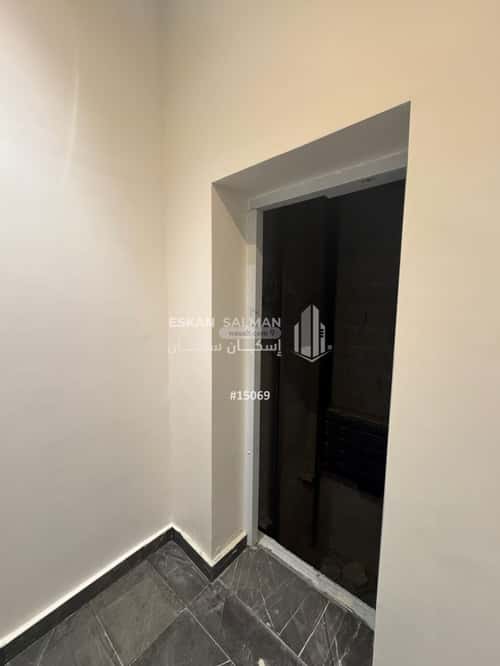 6 bedroom floor in Al Janadriyah 2