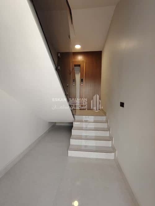 شقة 5 غرف في النرجس 1