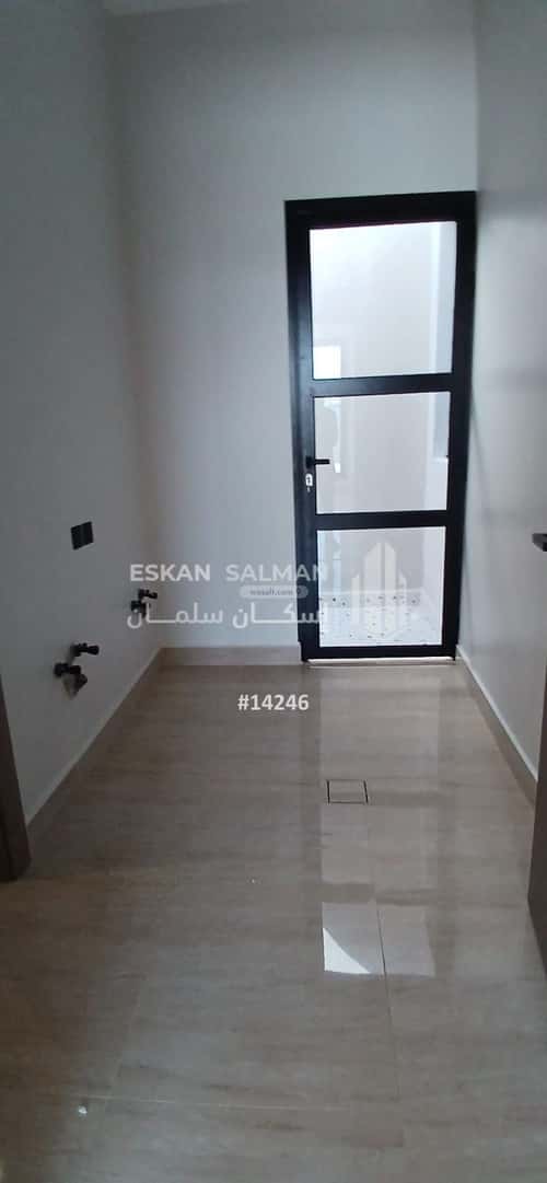 8 bedroom villa in Al Janadriyah 3