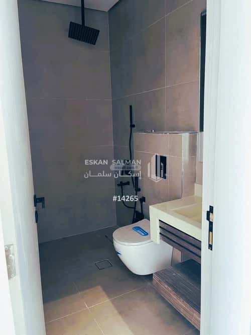 6 bedroom apartment in Al Hazm 5