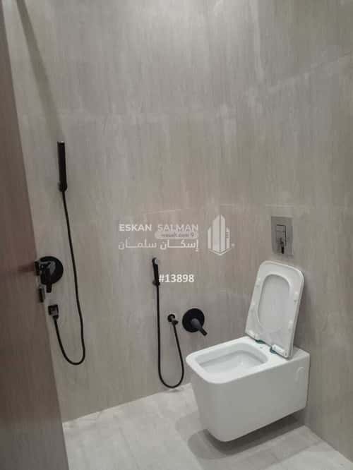 فيلا 10 غرف في الرمال 4