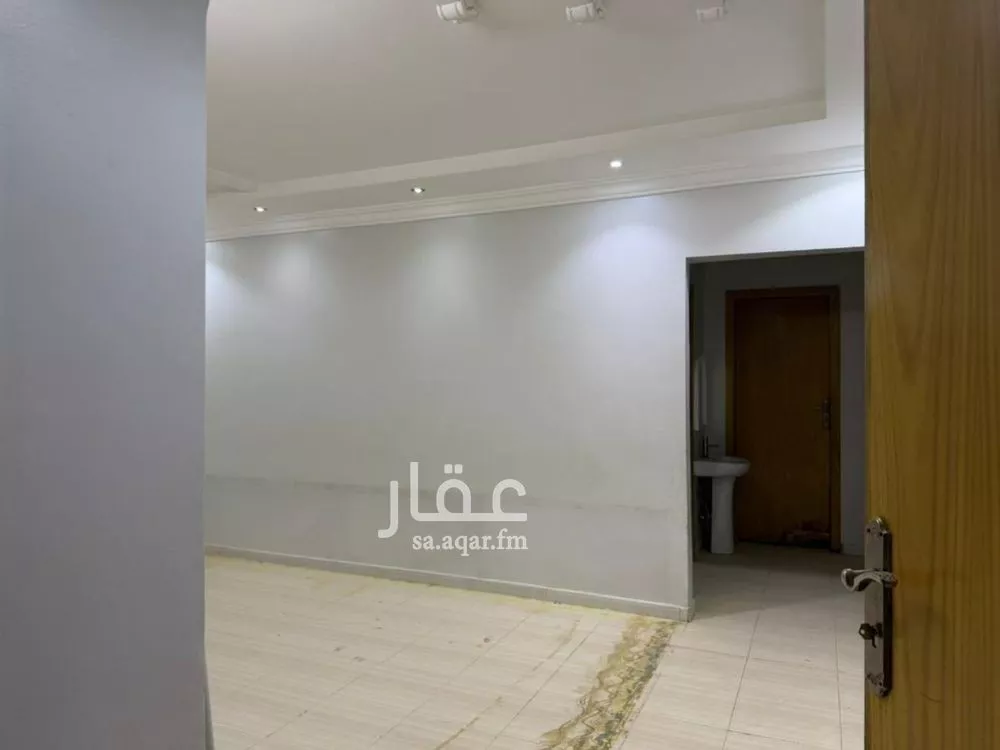3 bedroom apartment in Al Rimal 6