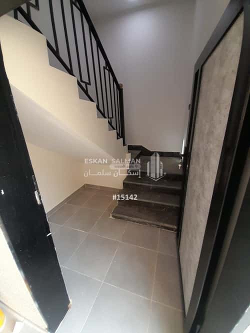 5 bedroom floor in Al Janadriyah 1