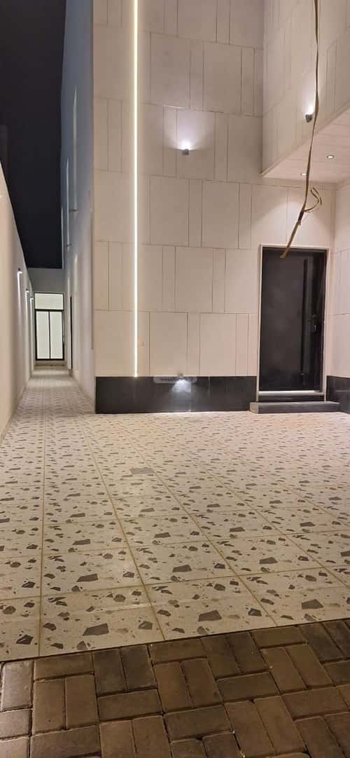 4 bedroom floor in Al Janadriyah 3