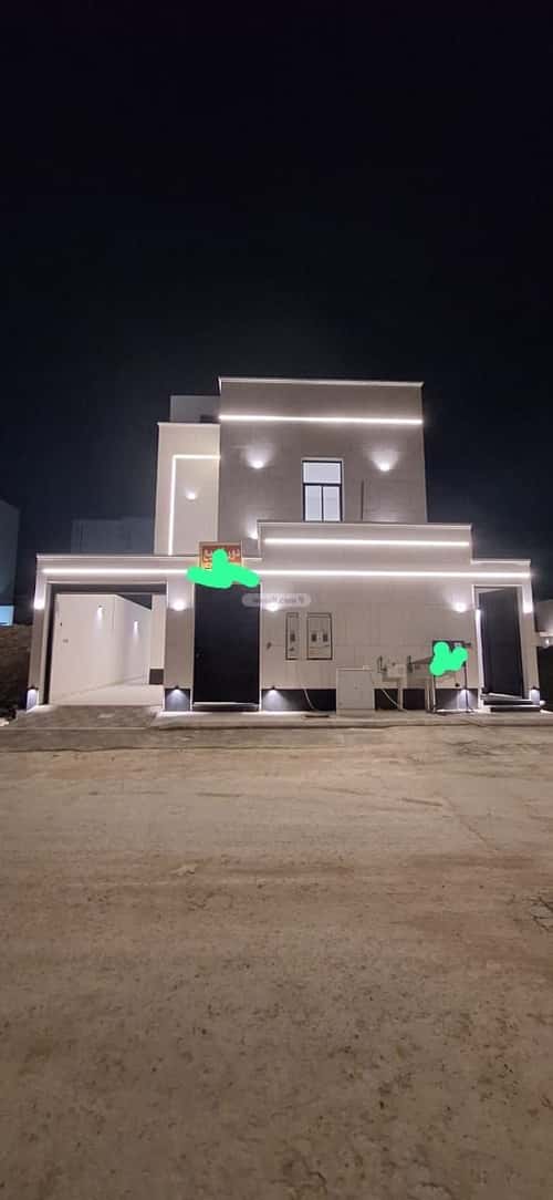 4 bedroom floor in Al Janadriyah 5
