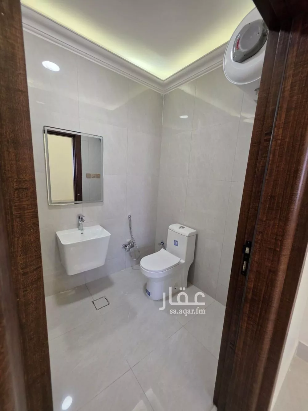 4 bedroom floor in Al Qairawan 17