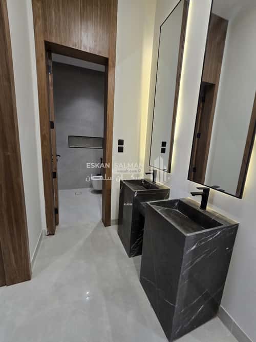 6 bedroom floor in Al Janadriyah 2