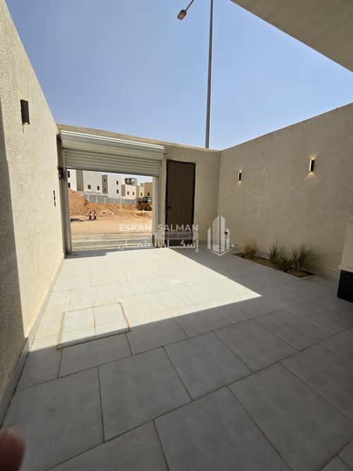 6 bedroom floor in Al Janadriyah 5