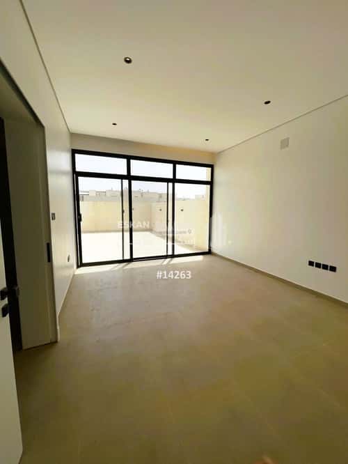 6 bedroom apartment in Al Hazm 3