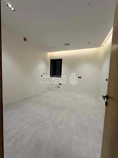 5 bedroom villa in Al Janadriyah 3