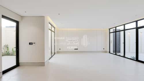 7 bedroom villa in At Taawon 7