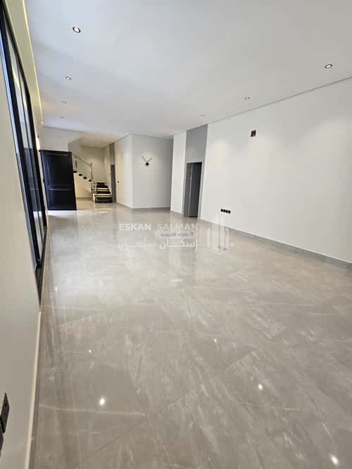 9 bedroom villa in Al Maizilah 13