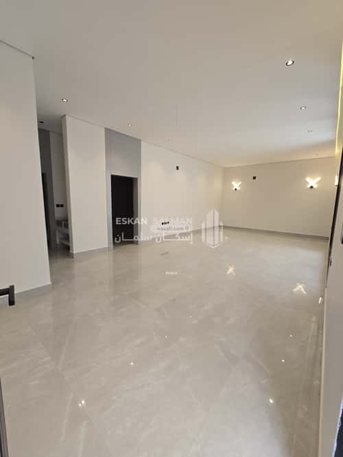 9 bedroom villa in Al Maizilah 17