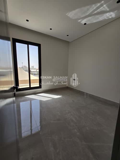 9 bedroom villa in Al Maizilah 4