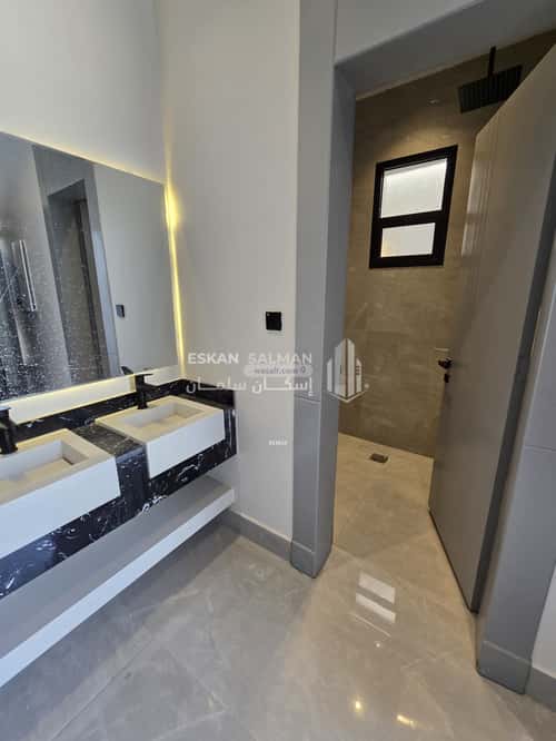 9 bedroom villa in Al Maizilah 6