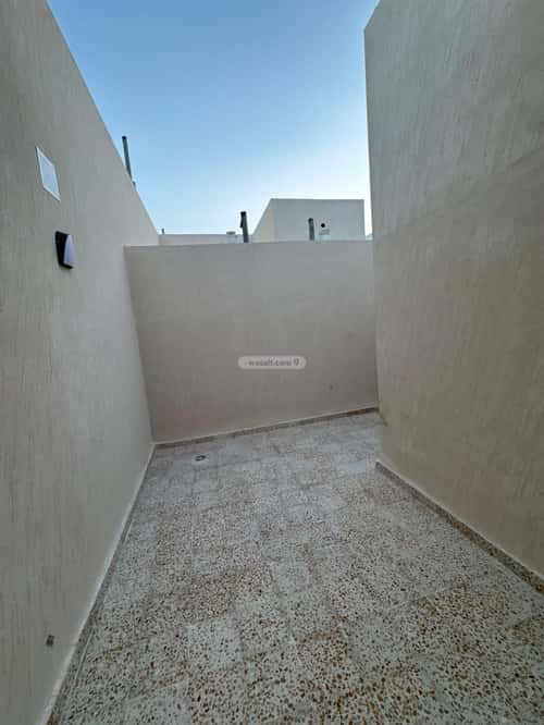 5 bedroom villa in Al Rimal 9