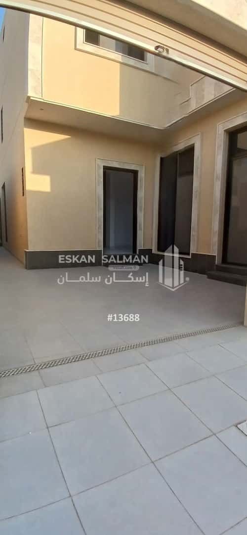 6 bedroom floor in Al Janadriyah 4