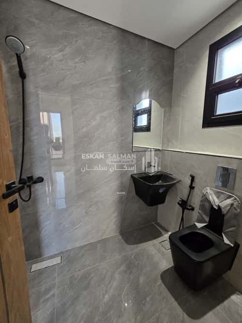 4 bedroom floor in Al Rimal 8