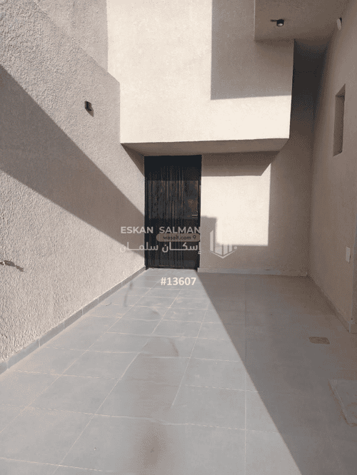 9 bedroom villa in Dirab 7