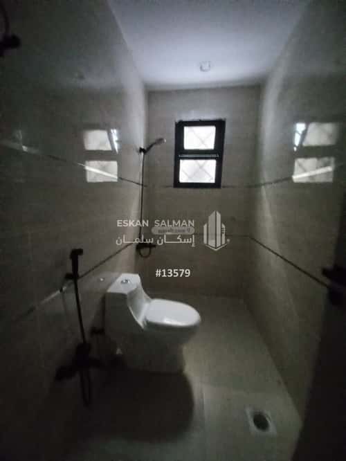 شقة 5 غرف في بدر 2