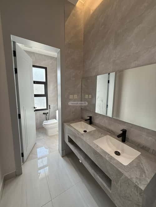 6 bedroom apartment in Al Janadriyah 4