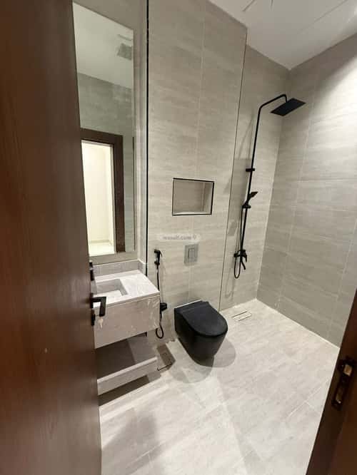 6 bedroom apartment in Al Janadriyah 4