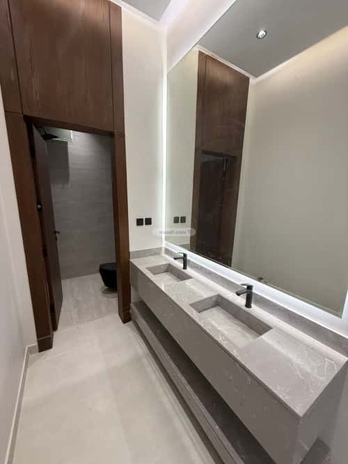 6 bedroom apartment in Al Janadriyah 17