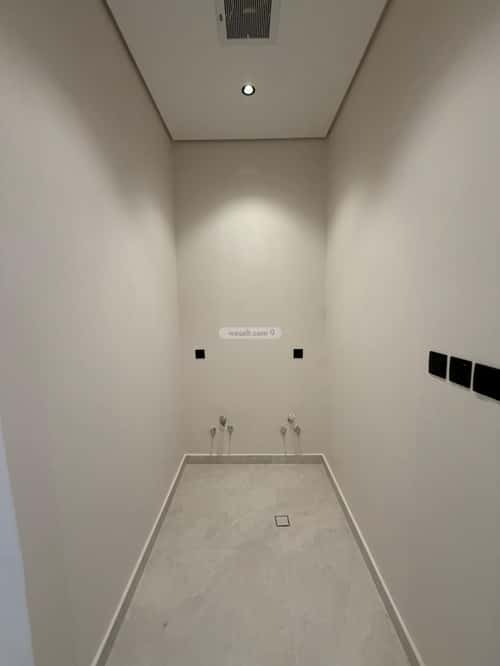 5 bedroom apartment in Al Janadriyah 17