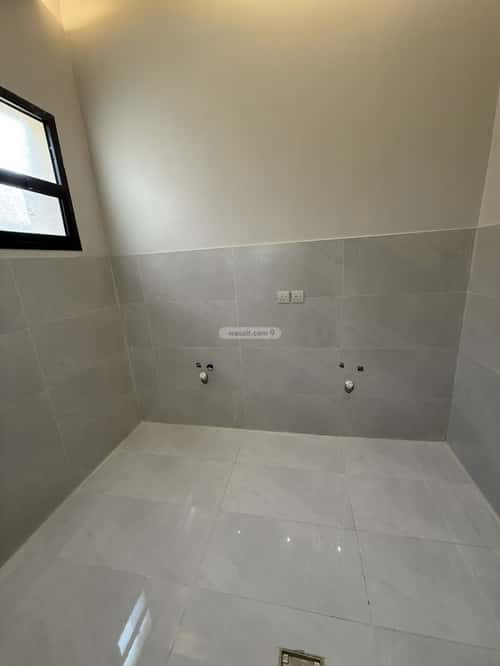 6 bedroom apartment in Al Janadriyah 4