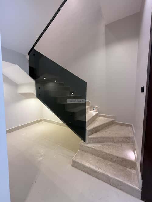 5 bedroom floor in Qurtubah 5