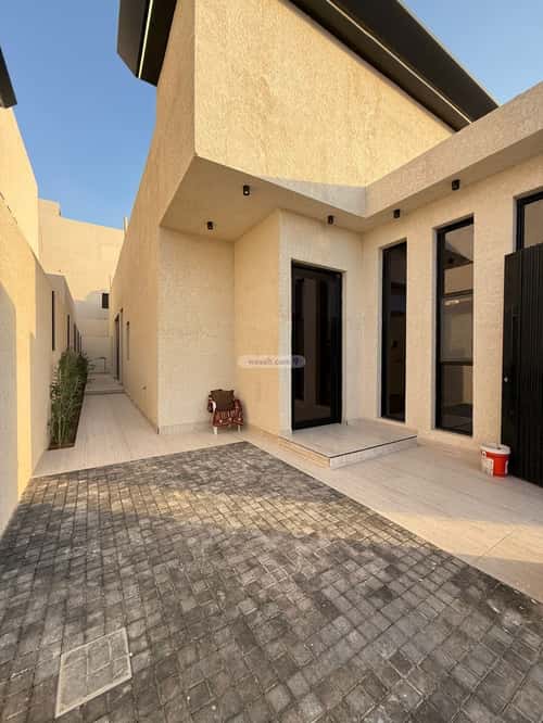 5 bedroom apartment in Al Janadriyah 4