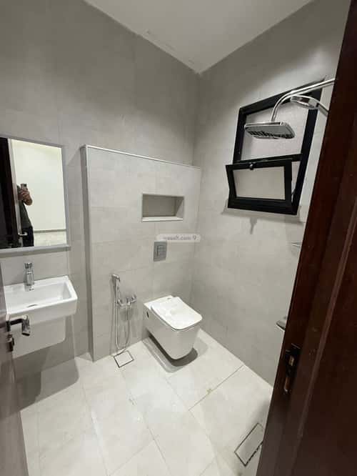 5 bedroom floor in Al Janadriyah 4