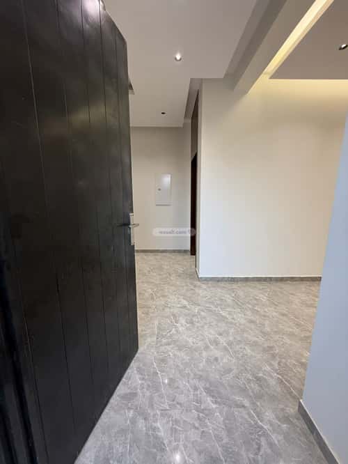 5 bedroom floor in Al Janadriyah 11