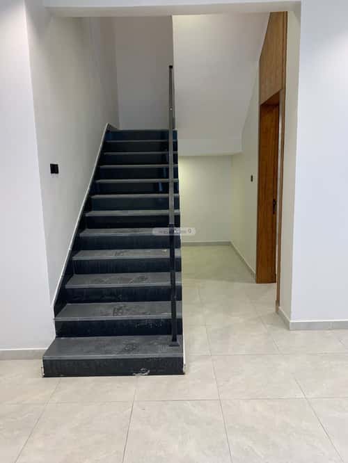 5 bedroom apartment in Al Janadriyah 13