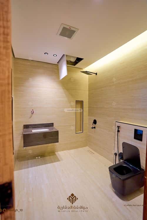 6 bedroom villa in Al Mahdiyyah 4