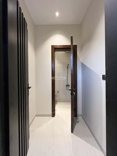 5 bedroom villa in Al Mahdiyyah 2